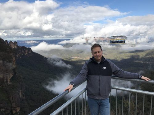 e06768de-c359-4de1-87ed-569c1a2a5ffb