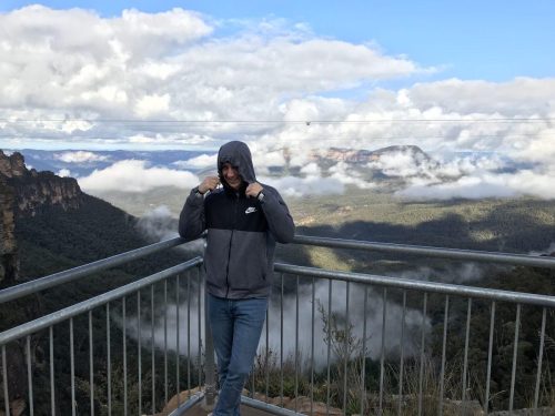 f7d63dc4-79b4-490d-bd58-65a30235b9c4