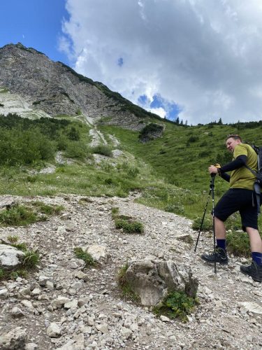 f122294f-f2e2-4979-a5eb-ca4bf7b66711