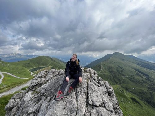 fb9aefb9-8208-450c-9f47-d426b7ed856f