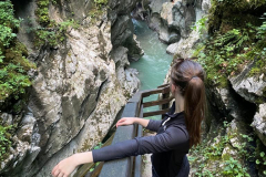 885BDC47-E449-4A0D-9313-0665C3C1D5B6