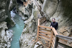 9A04A6D1-2F86-4DA4-97A0-42E3F5210E00