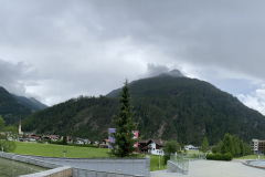 B1B9461D-BAC7-40F9-8E59-832528166547