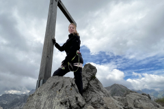 DBEF7D4C-8BC7-4D07-9EA3-CFF8C5F3E249