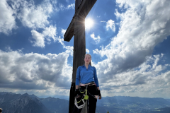 DC2018E9-7925-4E52-AA40-57722EC66108