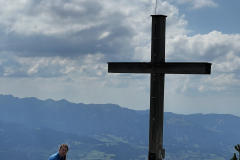 E09EB6B6-0A5A-41E5-A343-78D252BCF593