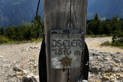 E0F67EB3-1888-448F-8C97-FCBC3DE14FEE