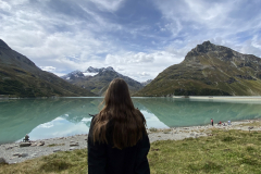 E2596E04-D384-4EF4-B365-9FB42EE94F99