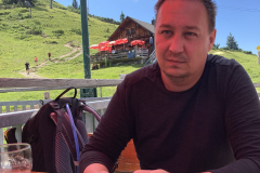 E5A7845F-3758-4A7B-87AE-ACADCCD96294