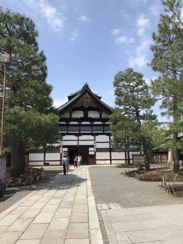 b6656345-41ff-409c-bf43-de9798df5182