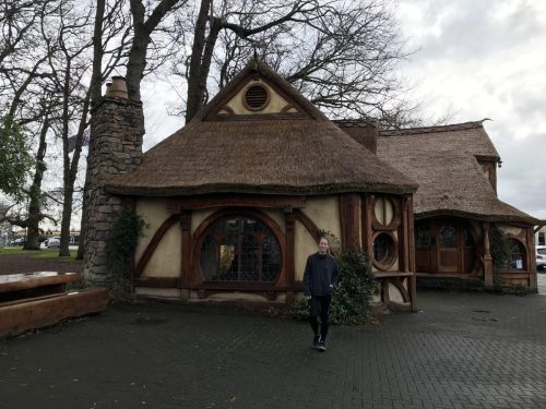 2e4f2d37-b895-4043-95ab-1d132292e54a