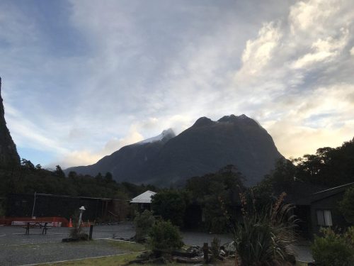 4e527f9d-9f68-4223-8de9-18a60346252d