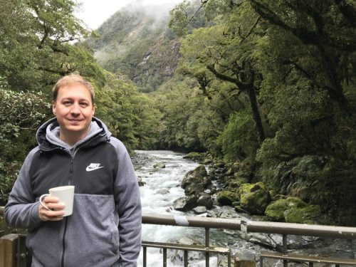 a09c98db-fb21-49ef-872e-1d477150054e