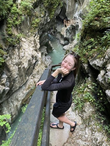 12453609-ba26-40ca-bcd6-cf5e574bdbed