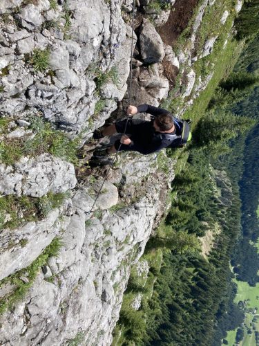 4bf8fd2c-b0c1-4940-86b7-bfddae424d4a