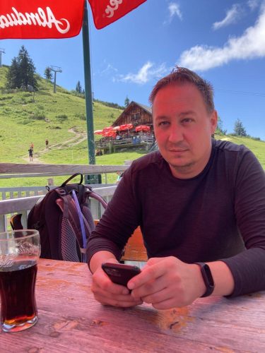 7bd5ec94-7435-4324-bf23-f9f1df60d73e