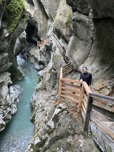 9a04a6d1-2f86-4da4-97a0-42e3f5210e00