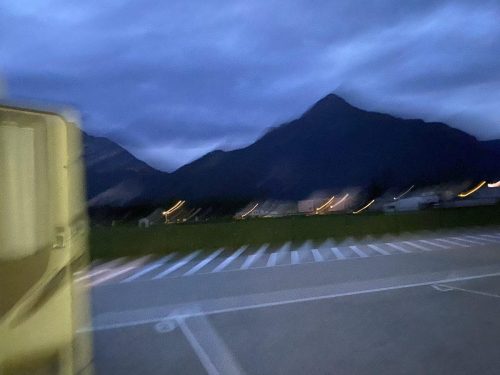 b77e0f1f-1176-451d-969a-dd5c699cdaf1