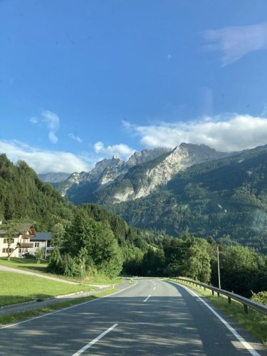 beebf5cb-b0d6-4898-9933-6260f250ef26