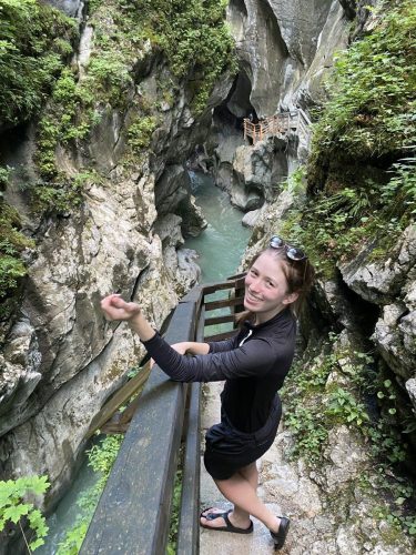 c3fd08ea-017b-4db5-b27c-7fc897af6e0c