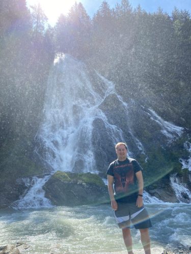 ce49aae0-6e6c-4b00-a97b-d5734ea23190