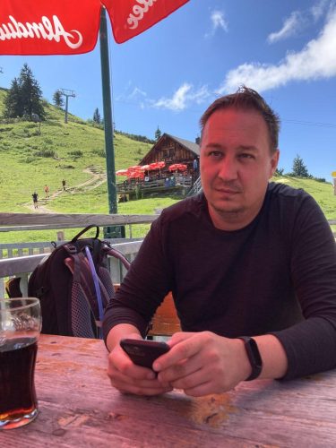 e5a7845f-3758-4a7b-87ae-acadccd96294