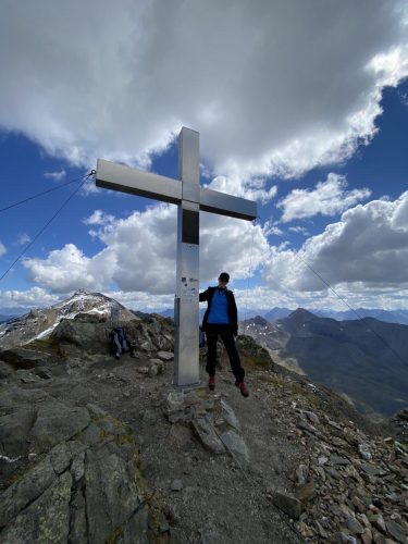 070fa641-6038-4f1f-890e-6bde93a83b50