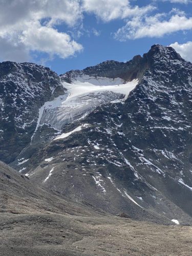 1ae6c9b9-37a3-4e94-9bce-9a60ade9c769