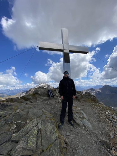 3deb6908-675e-4830-83d2-93728a46f9a6