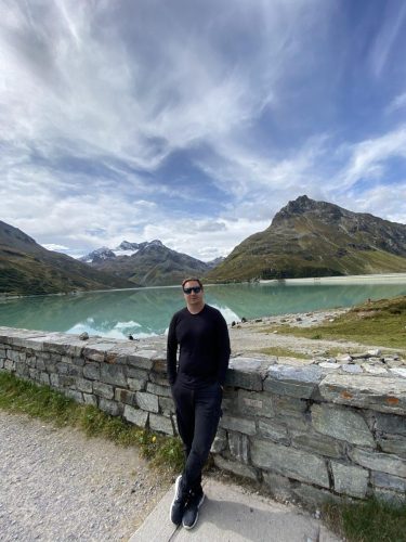 4f70d378-ae2d-4b62-9ba3-81d9afc987d7