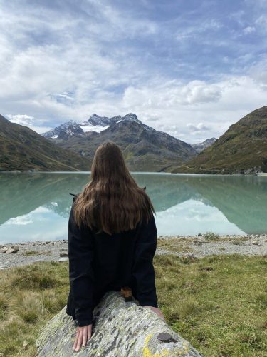 55ecf0af-7925-4b02-8019-f135193557aa