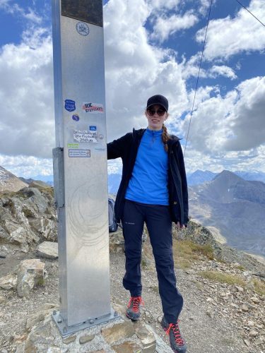 7e293020-d69a-4054-8aa7-64e1b6b8a18d