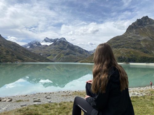 8b6083c7-63d7-46cd-b472-d3229876925d