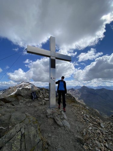 98d11e25-1570-4a17-9a8f-c5d24ad70009