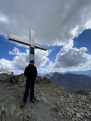 9c046145-e2dd-49ec-8f67-c490a2b6601b