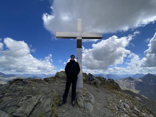 a0e12971-2c16-474b-ae65-ce5143864862