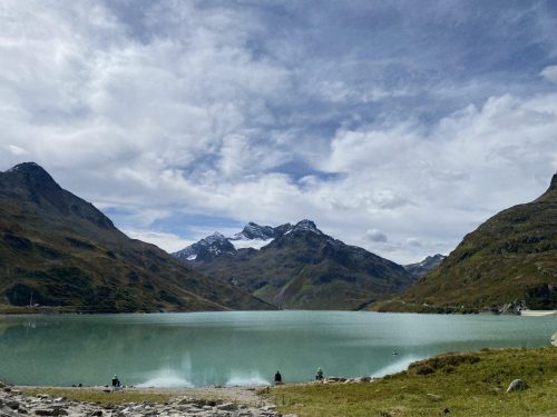 a20f40e9-64f9-4e77-9f27-e6141513443f