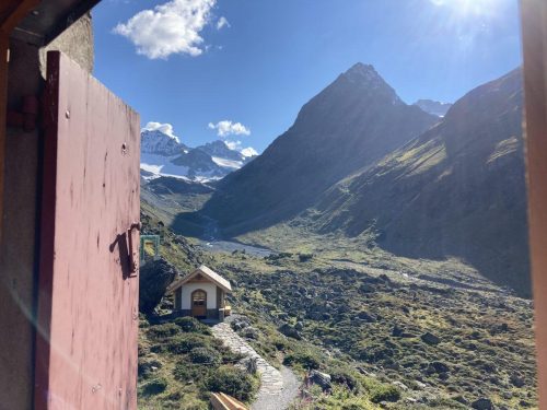 c173a512-57e2-4c5b-ba8f-8465f0b06792