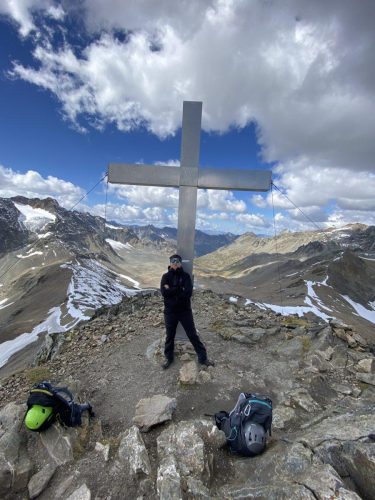 d7311286-6b3c-4a73-88e6-646d2aa6c044