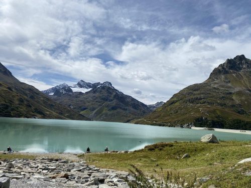 f5f8dbe5-5f9d-4eb5-af10-a438478e622f