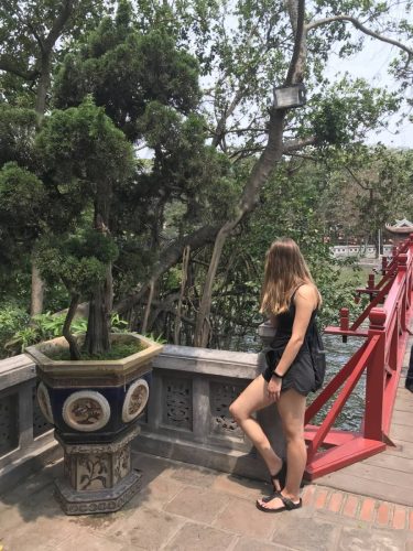 b0de8f55-6459-4032-b05b-d5647f061ef8